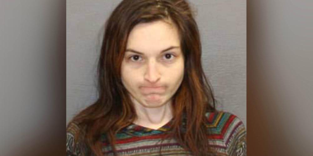 Απίστευτο: 19χρονη βίασε τον πρώην της υπό την απειλή ματσέτας