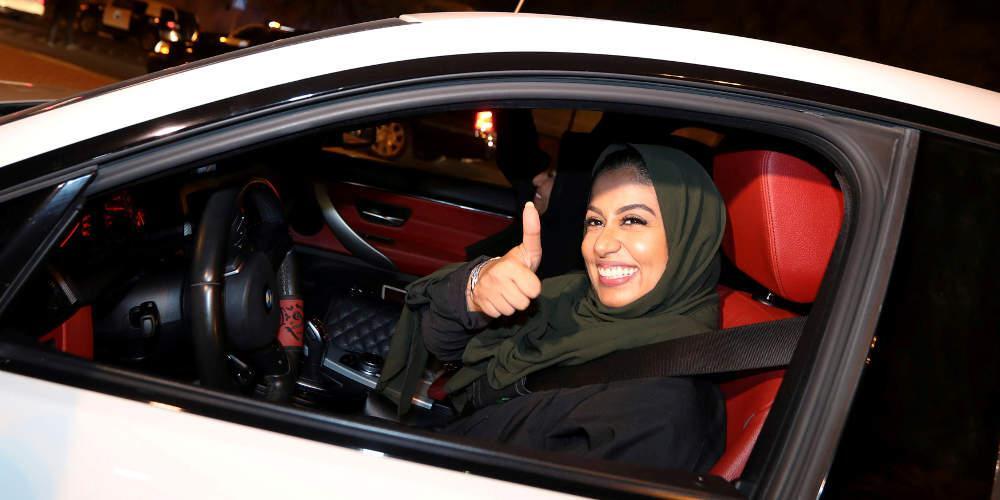 Οι γυναίκες στη Σ. Αραβία θα ενημερώνονται με sms για το διαζύγιό τους