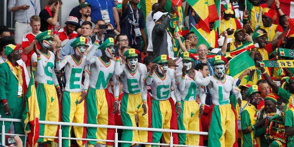 Μουντιάλ 2018: Μαθήματα πολιτισμού – Ιάπωνες και Σενεγαλέζοι μάζεψαν τα σκουπίδια τους από το γήπεδο [βίντεο]