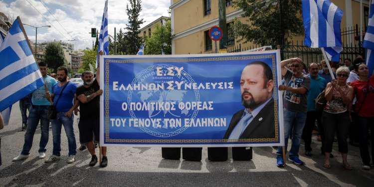 Φυγαδεύτηκε από τα δικαστήρια ο Σώρρας - Τι είπε στους οπαδούς του