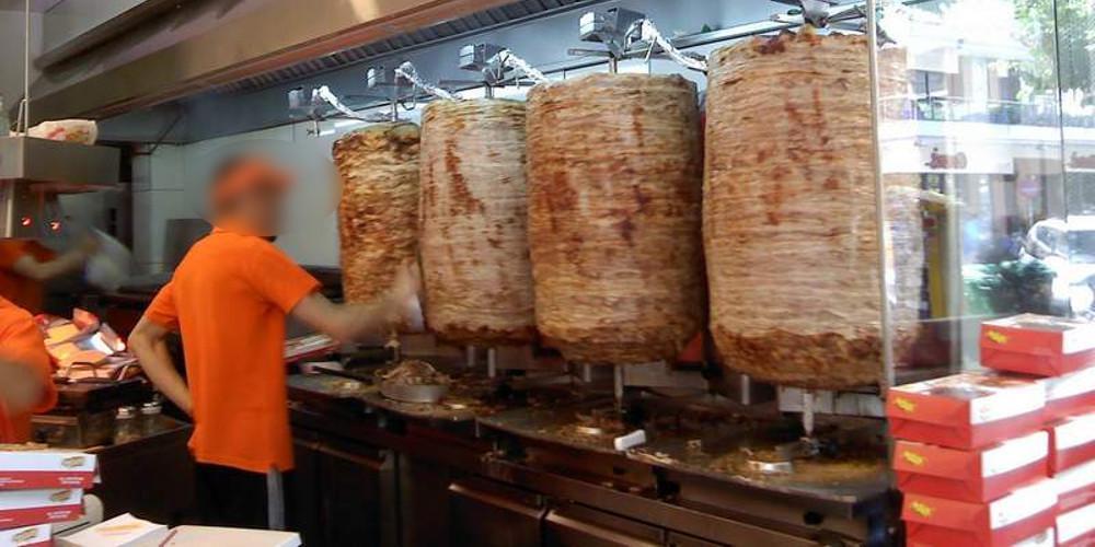 Ιδιοκτήτης σουβλατζίδικου ξυλοκόπησε εφοριακούς που πήγαν για έλεγχο στην Καστοριά