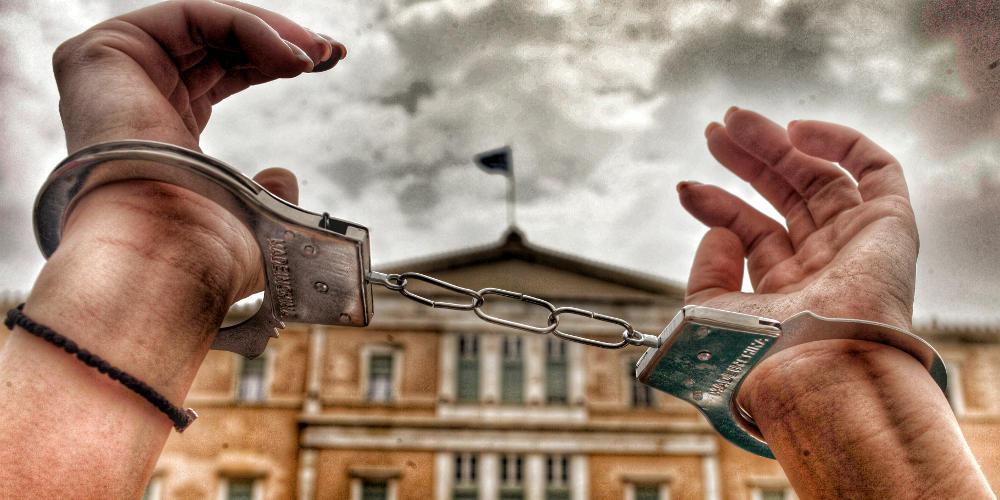 Απάτη εκατομμυρίων από σπείρα που υποσχόταν ρυθμίσεις χρεών