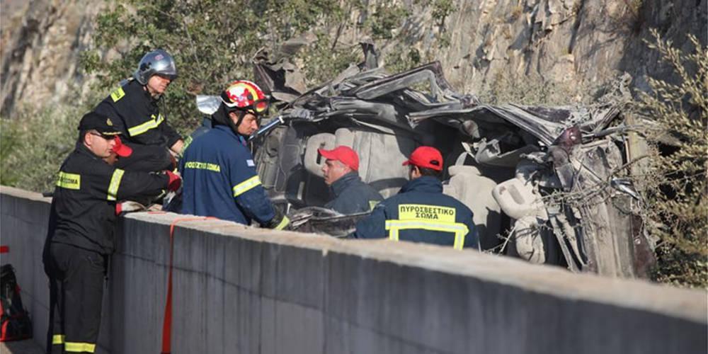 Σοβαρό τροχαίο με πέντε νεκρούς στην Εγνατία Οδό [εικόνες]