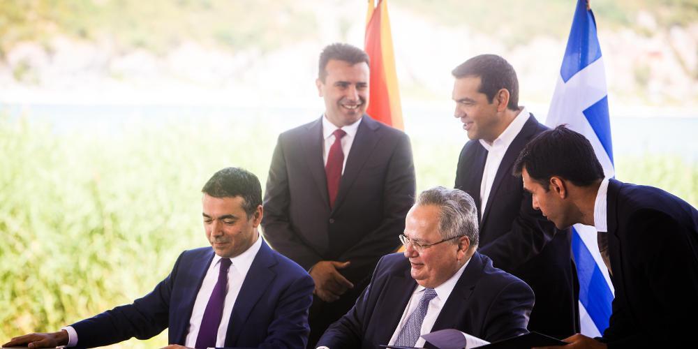 Ο Τσίπρας είπε αμέσως ναι στην παραίτηση Κοτζιά και ανέλαβε ο ίδιος το υπουργείο Εξωτερικών