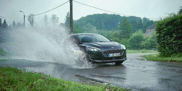 Καινοτόμο σύστημα ανίχνευσης λακκουβών για το νέο Ford Focus