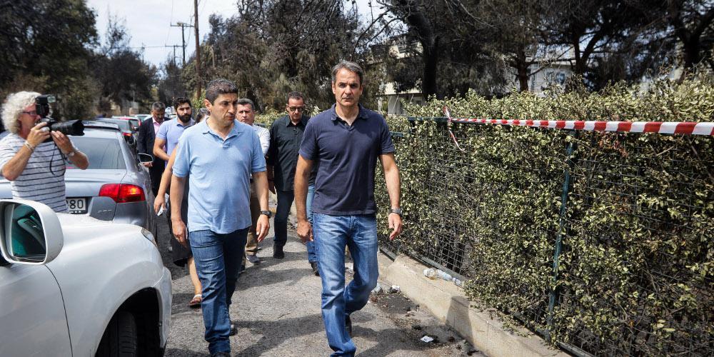 Δεσμεύσεις Μητσοτάκη στους πυρόπληκτους για αποκατάσταση της περιοχής