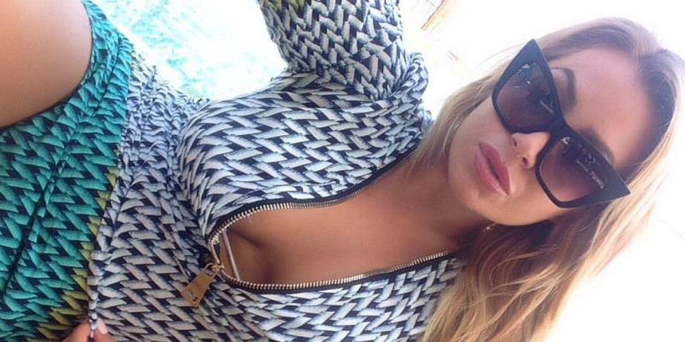 H Ρία Τσίγκα απολαμβάνει τις βουτιές της στη Μύκονο [εικόνα]