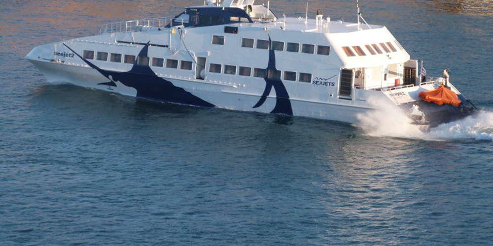 Μηχανική βλάβη στο πλοίο Sea Jet II - Επιστρέφει Πειραιά με μειωμένη ταχύτητα
