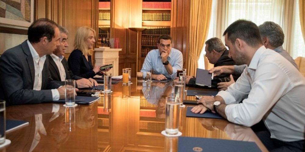 Νέες υποσχέσεις Δούρου για του χρόνου μετά την ολοκλήρωση της έκτακτης σύσκεψης στο Μέγαρο Μαξίμου για τους πληγέντες στις πυρκαγιές