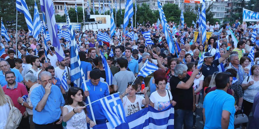 Νέα γιούχα σε κυβερνητικό στην Δράμα – Έστειλαν γενικό γραμματέα αντί για βουλευτή [βίντεο]