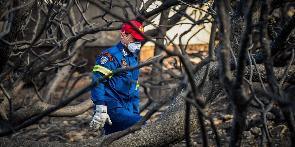Καμία μέτρηση για τοξικά στον αέρα από την πυρκαγιά στο Μάτι