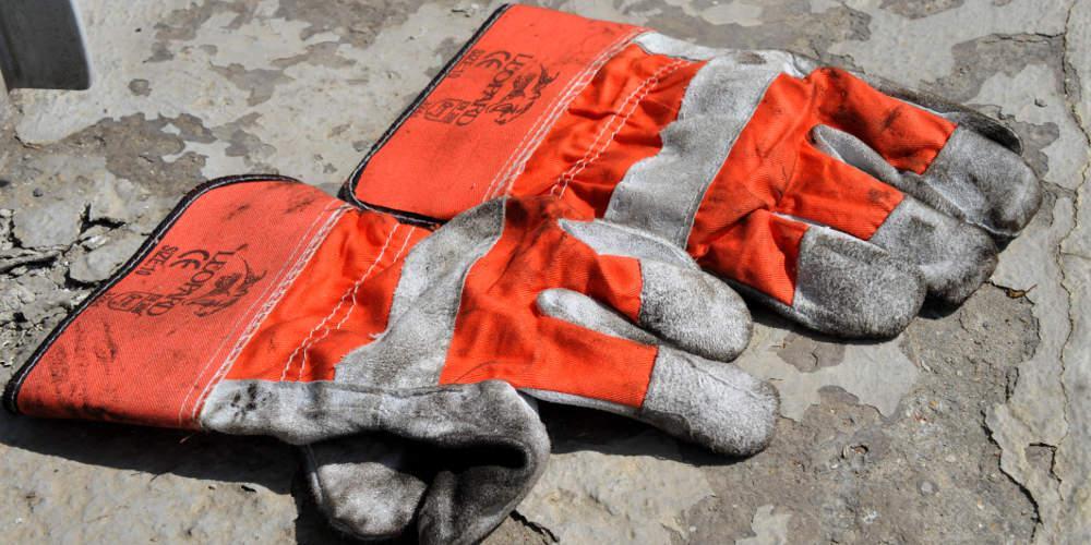 Αγωνία για τους 4 εργαζόμενους της Motor Oil: Διασωληνωμένοι μετά από πυρκαγιά