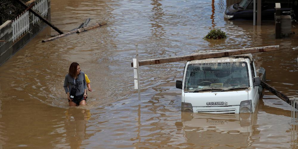 Στους 62 οι νεκροί από τις άνευ προηγουμένου βροχοπτώσεις στην Ιαπωνία