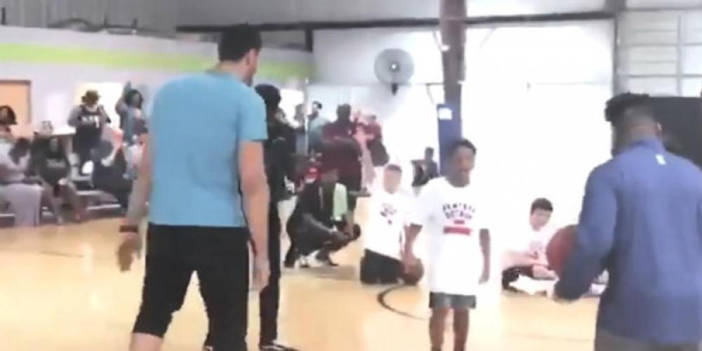 Πιτσιρικάς αποκάλεσε «σκουπίδι» τον Καντέρ [βίντεο]