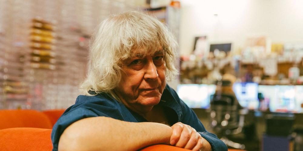 Η πλαζ Βουλιαγμένης μετονομάζεται σε πλαζ Λουκιανού Κηλαηδόνη