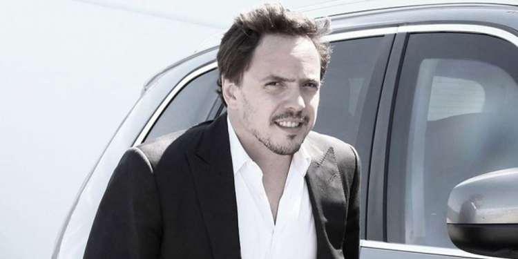 Αυτή τη στιγμή η κηδεία του Σωκράτη Σ. Κόκκαλη – Πλήθος κόσμου στη Μητρόπολη