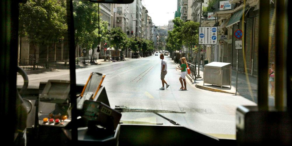Αλλάζουν όλα σε λεωφορεία και τρόλεϊ: Είσοδος μόνο από την μπροστινή πόρτα