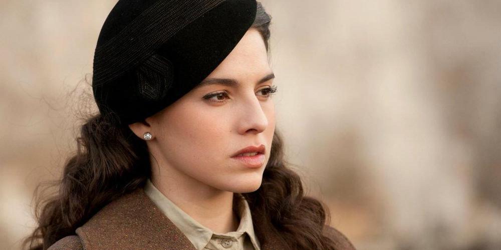 Η γνωστή ηθοποιός Μέλια Κρέιλινγκ ξεκίνησε έρανο για τους πληγέντες