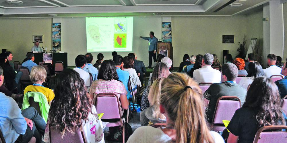 Από σεισμό και κατολίσθηση το τσουνάμι στην Ποτίδαια