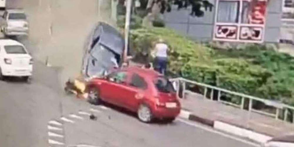 Αυτοκίνητο έπεσε πάνω σε πεζούς στο Σότσι - Ένας νεκρός, τρεις τραυματίες
