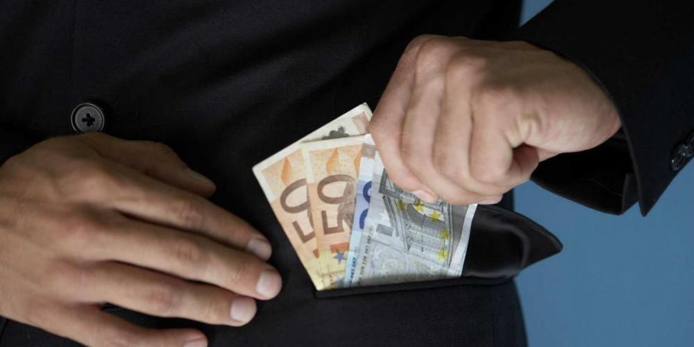 Αυτή είναι η σπείρα που έταζε ρυθμίσεις οφειλών σε Δημόσιο και τράπεζες