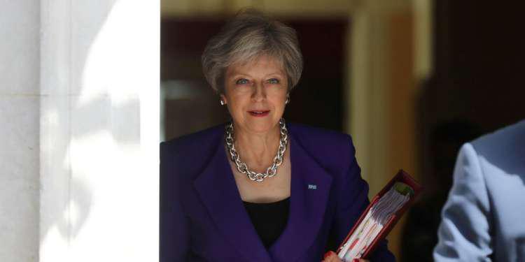 Παραπαίει η κυβέρνηση της Τερέζα Μέι υπό το βάρος του Brexit