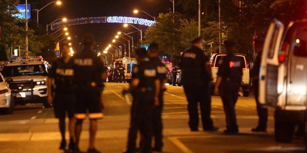 Δύο νεκροί και πολλοί τραυματίες σε επίθεση στην ελληνική συνοικία του Τορόντο