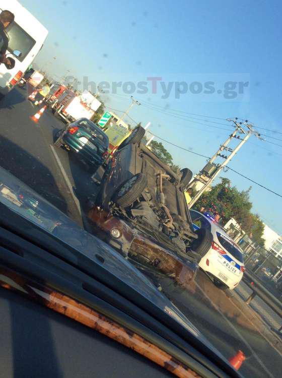 Αναποδογύρισε όχημα στην Εθνική οδό – Ουρές χιλιομέτρων [εικόνες]