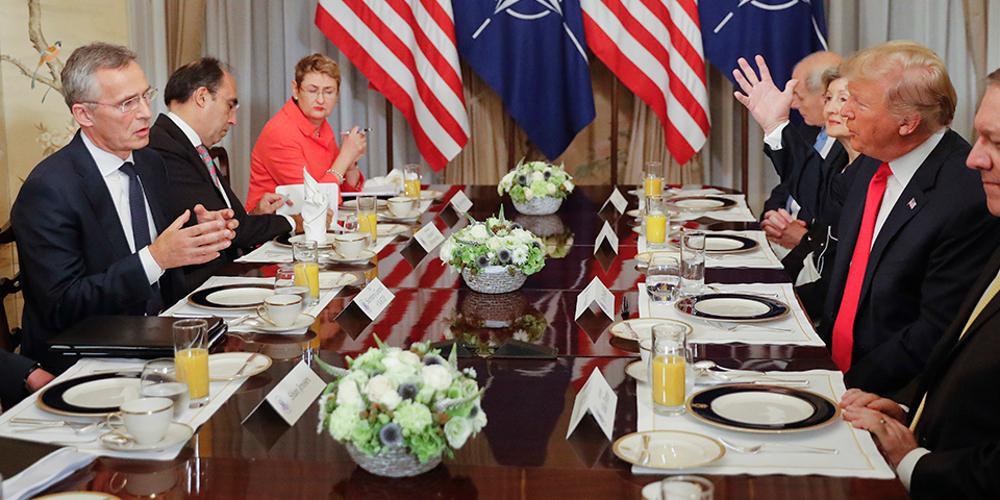 Ετοιμος για καυγά ο Τραμπ στη Σύνοδο του ΝΑΤΟ - Επιτέθηκε στην Γερμανία