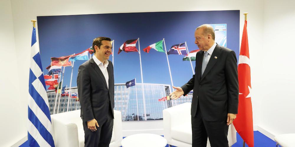 Εκβιασμός στον Τσίπρα για αλισβερίσι με τους «8» Τούρκους