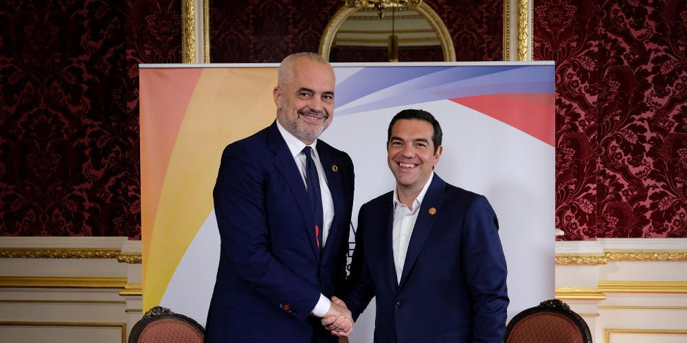 Τηλεφωνική επικοινωνία του πρωθυπουργού με τον Αλβανό ομόλογο του