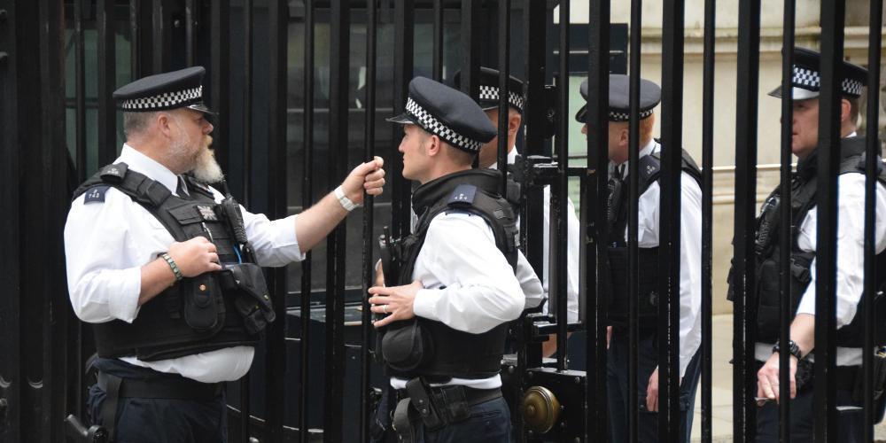 Μυστήριο στην Βρετανία: Δύο άτομα εκτέθηκαν σε «άγνωστη ουσία»