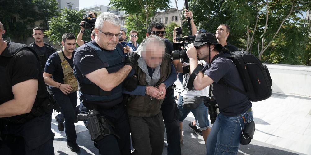 «Θα πεθάνεις, καμία δίκη για εσένα» - Επίθεση στον δολοφόνο της Ζέμπερη μέσα στο δικαστήριο