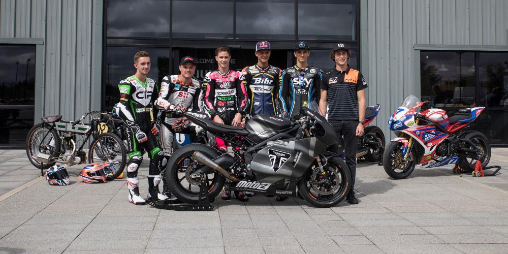 Επίδειξη μοτοσυκλέτας Moto2 με κινητήρα Triumph