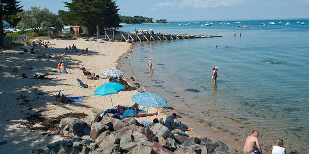 Αδιανόητο: 21χρονος πνίγηκε μέσα στην τρύπα που είχε σκάψει στην άμμο