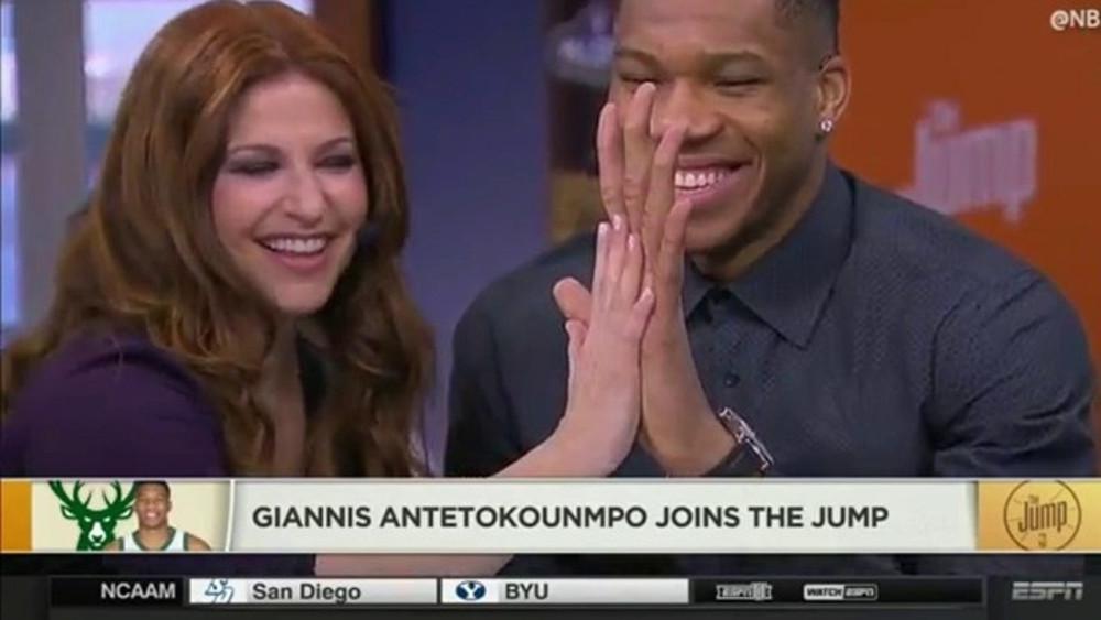 Η δεύτερη μεγαλύτερη παλάμη στην ιστορία του ΝΒΑ είναι του Αντετοκούνμπο [εικόνα]