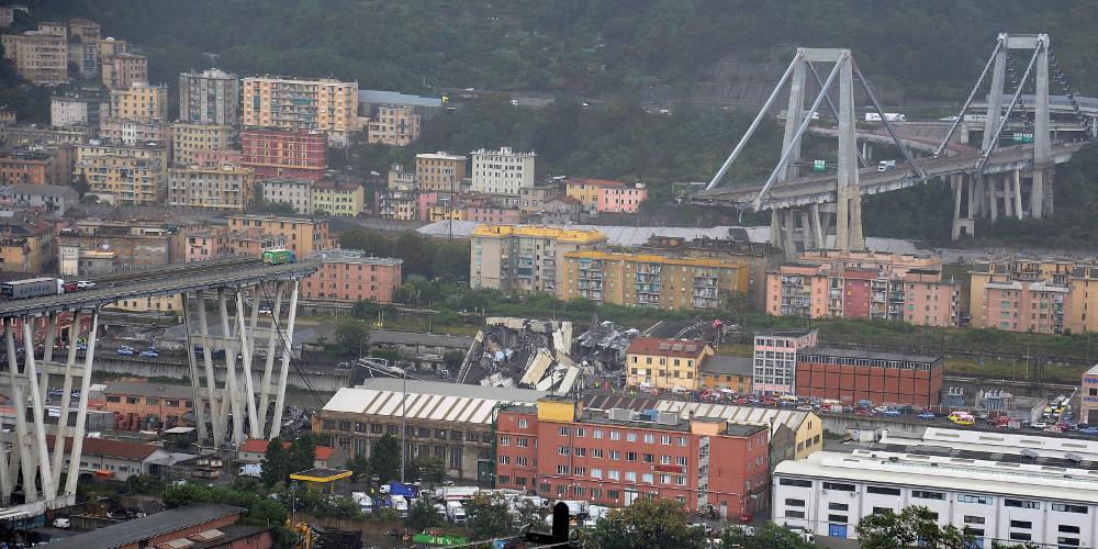 Συνεχίζονται οι έρευνες για τους αγνοούμενους στη Γένοβα μετά την κατάρρευση γέφυρας