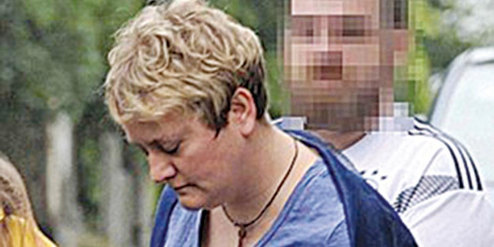 Ροζ σκάνδαλο με καθηγήτρια μουσικής που είχε ερωτικές επαφές με μαθήτρια της