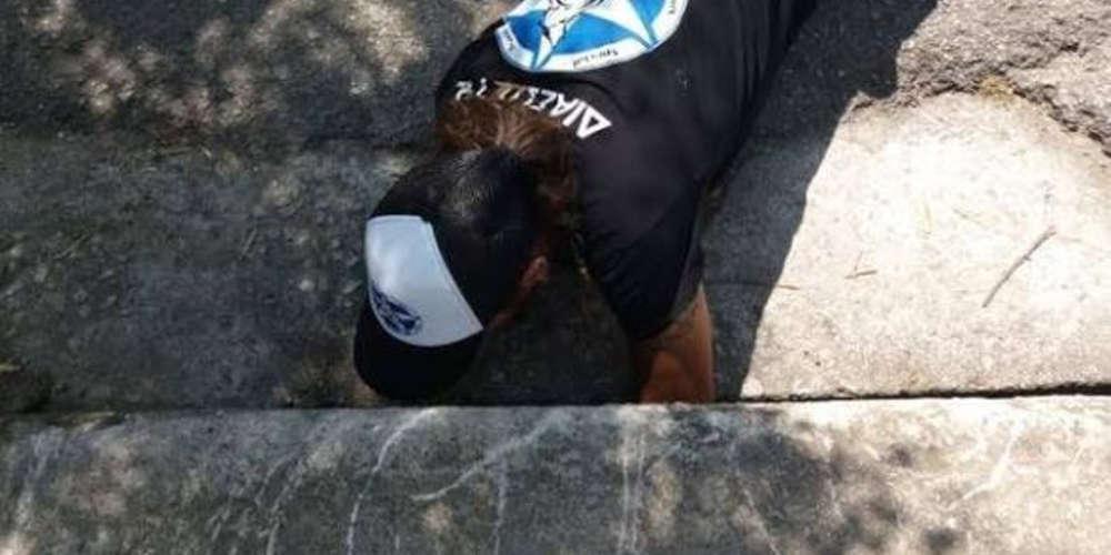 Viral: Εσωσαν κουτάβι μέσα από φρεάτιο στο Ψυχικό