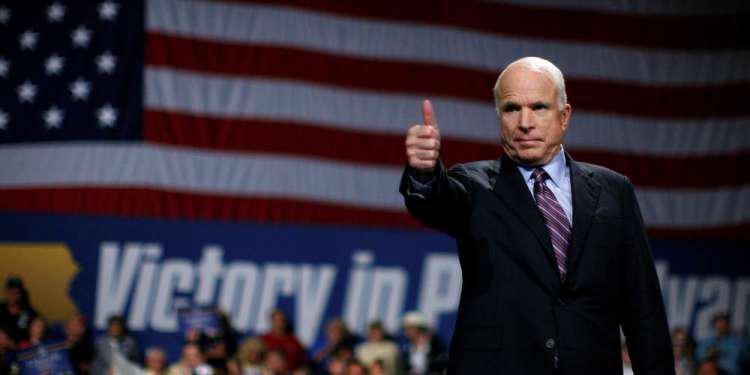 Τζον Μακέιν: Ο «Αμερικανός ήρωας» που «έθαψε» τον Τραμπ