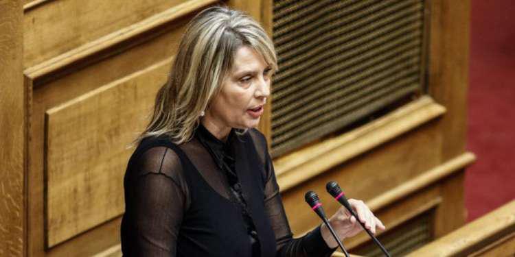 Παπακώστα: Η Αλβανία οφείλει να παρέχει στην εθνική μειονότητα όλα τα δικαιώματά της