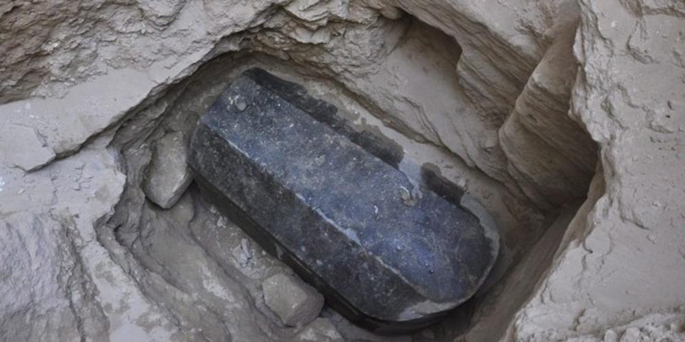 Σε δυο άντρες και μια γυναίκα ανήκουν οι σκελετοί της γρανιτένιας σαρκοφάγου στην Αλεξάνδρεια