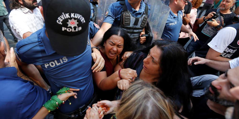 Μπαράζ συλλήψεων στην Τουρκία: 90 άτομα συνελήφθησαν για διασυνδέσεις με το PKK