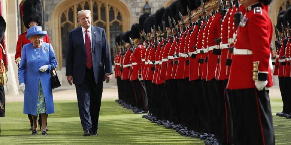 Ο Τραμπ «αδειάζει» τη βασίλισα Ελισσάβετ - Η «μπιχτή» για το στήσιμο!