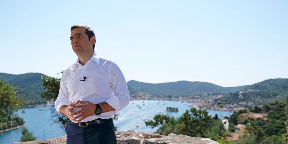 Reuters: Ο Τσίπρας αποφάσισε να κάνει τον Άγιο Βασίλη τη λάθος στιγμή