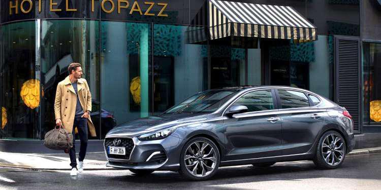 Hyundai i30 Fastback: Διαφορετικό σχέδιο με εσάνς coupe