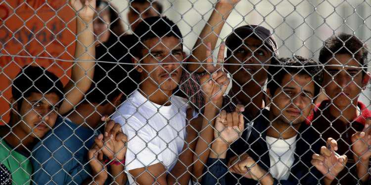 Τα στοιχεία για το μεταναστευτικό: Πιο γρήγορες διαδικασίες, περισσότερες επιστροφές, μετακινήσεις