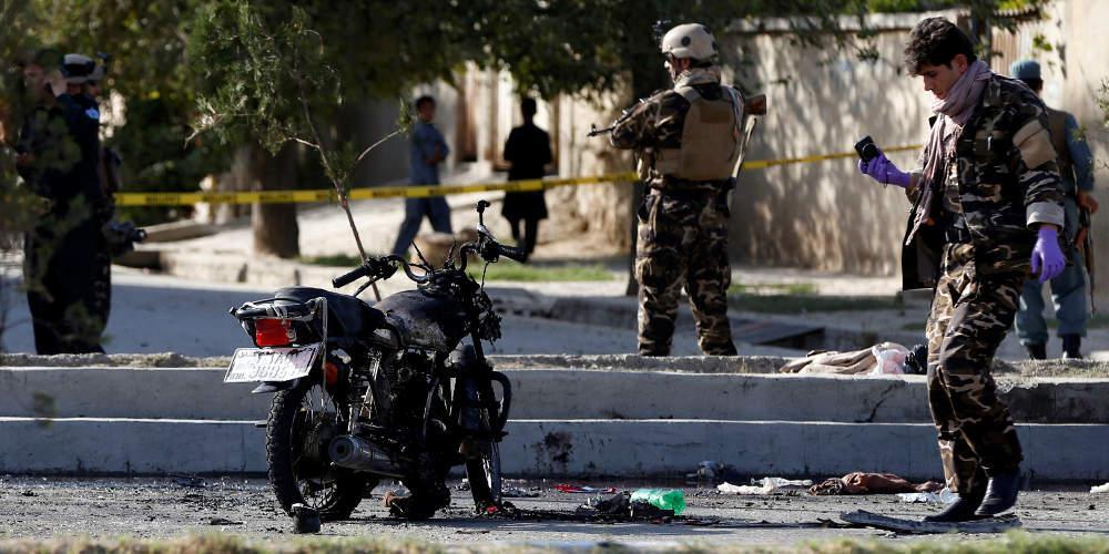 Λουτρό αίματος στο Αφγανιστάν: Τουλάχιστον 17 νεκροί από έκρηξη βόμβας σε τζαμί