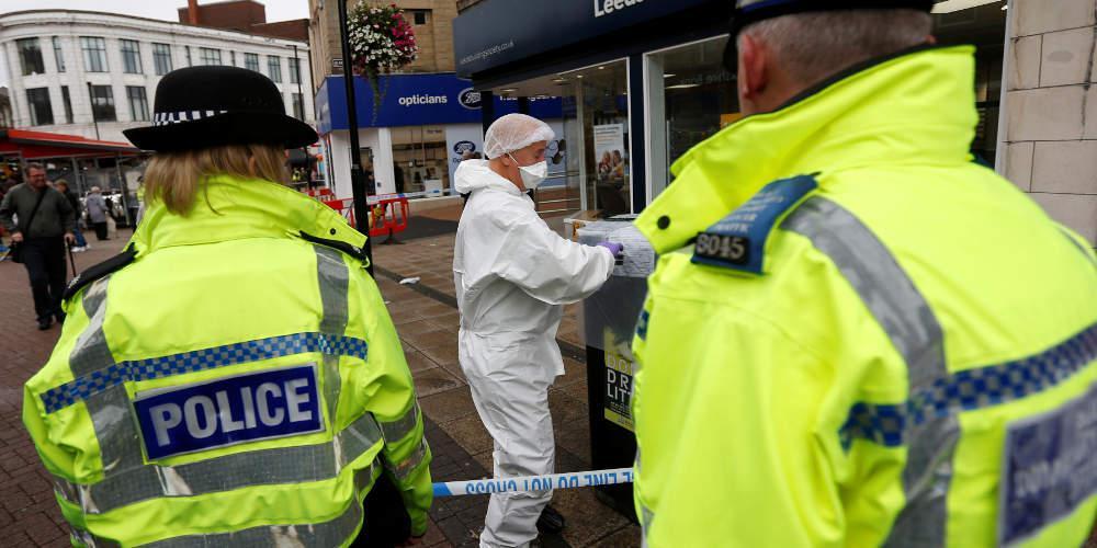 Ένας τραυματίας από επίθεση με μαχαίρι στο Μπάρνσλεϊ