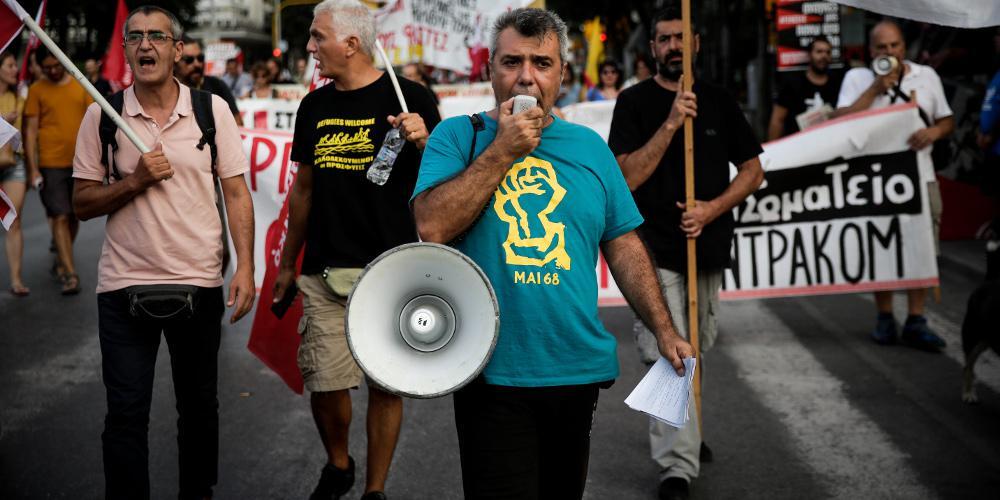 Συγκέντρωση διαμαρτυρίας για του παιδικούς σταθμούς στο κέντρο της Αθήνας